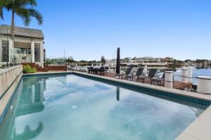 Piscina di Amazing Canal House with Private Jetty, Gym & Pool o nelle vicinanze