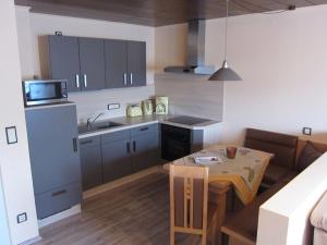 Η κουζίνα ή μικρή κουζίνα στο Ferienhaus Fanny