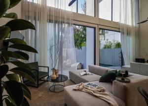 Χώρος καθιστικού στο NEXA Townhouse Umalas Canggu