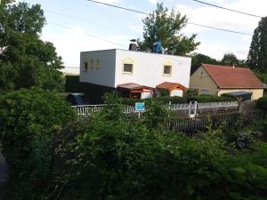 Budova, v ktorej sa apartmán nachádza