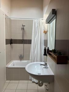 Koupelna v ubytování Ostello Casa Rossa + 31 fotografií