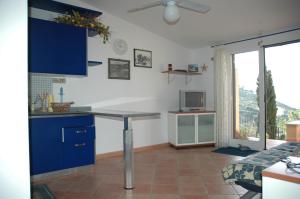 A kitchen or kitchenette at Regina
