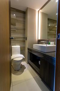 Santorini Hotel 욕실