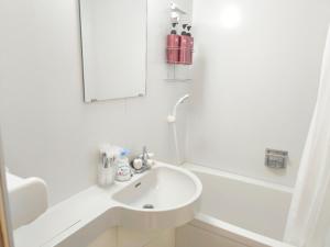 S Shinjuku HOUSE-Self Check in tesisinde bir banyo