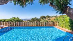 Bazén v ubytovaní Finca las Chozas Antequera - La Joya by Ruralidays alebo v jeho blízkosti