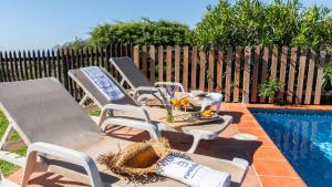 Bazén v ubytovaní Finca las Chozas Antequera - La Joya by Ruralidays alebo v jeho blízkosti