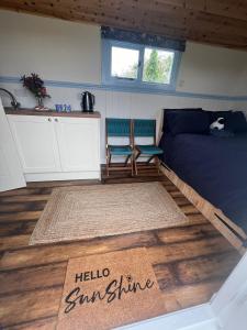 Gallery image of Wee Shepherds Hut Maybole in Maybole