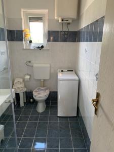 A bathroom at Apartment Kati