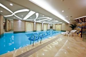 Bazén v ubytování Nanjing Central Hotel nebo v jeho okolí