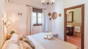 Posteľ alebo postele v izbe v ubytovaní Villa Gema Antequera - La Joya by Ruralidays