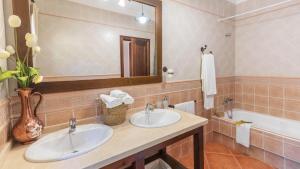 Kúpeľňa v ubytovaní Villa Gema Antequera - La Joya by Ruralidays