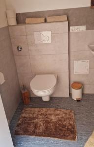 Ένα μπάνιο στο Stilvolles Loft mit viel Platz