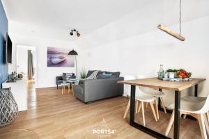 Ein Sitzbereich in der Unterkunft Port Seven