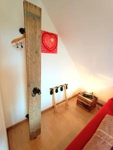 Postel nebo postele na pokoji v ubytování Ruhiges 4 Sterne Exzellenz-Appartement DIANA im Elb-Urstromtal - fast WLAN, good for long-terms