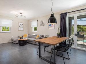Khu vực ghế ngồi tại Holiday Home Villa Nika by Interhome