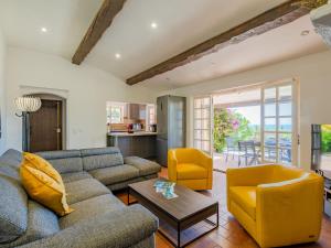 Χώρος καθιστικού στο Holiday Home Maison Mime by Interhome
