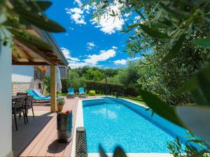 Πισίνα στο ή κοντά στο Villa Marina by Interhome