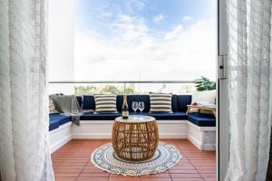 Ruang duduk di Seabreeze Retreat with terrace - St Julians