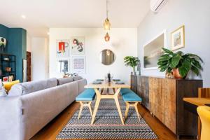Ruang duduk di Seabreeze Retreat with terrace - St Julians