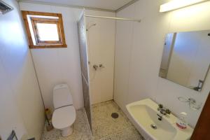 Kupatilo u objektu Stamsund Hostel