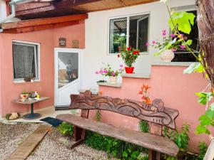 Gallery image of Balla House in Tărcaia