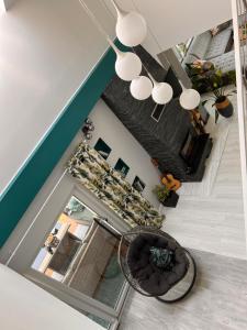Η κουζίνα ή μικρή κουζίνα στο The LiliHill House jezioro, sauna, balii, las +38 φωτογραφίες