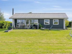 Zahrada ubytování Holiday Home Gudrun - 250m from the sea by Interhome