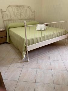 Foto dalla galleria di CASA DI MAMMA - appartamento intero con terrazza al secondo piano a Torre Annunziata