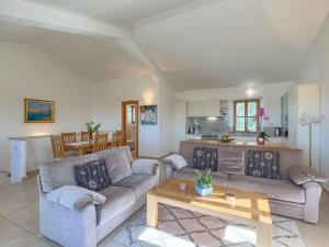 Kuchyň nebo kuchyňský kout v ubytování Holiday Home Veronica by Interhome