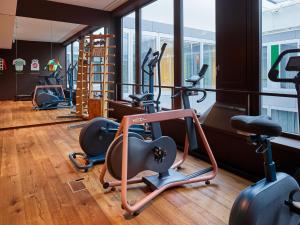 Fitnes oz. oprema za telovadbo v nastanitvi 25hours Hotel Zürich West