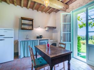 Dapur atau dapur kecil di Apartment Cigliere by Interhome +31 gambar