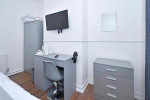 Billede fra billedgalleriet på 3bedroom-close-to-hospital-suitable for contractors and NHS i Stoke on Trent + 13 billeder