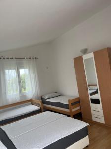Gallery image of Apartments Adria S in Bjeliši