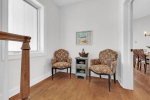 Istumisnurk majutusasutuses Spacious Oceanfront Home Close to TPC and St Augustine - Immediate Availability