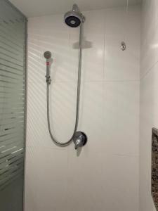 Um banheiro em HOTEL PIRÂMIDE NATAL