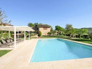 Πισίνα στο ή κοντά στο Villa Vineyard View by Interhome