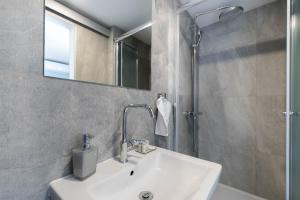 Kúpeľňa v ubytovaní Beachfront Apartments Zanic + 37 fotografií