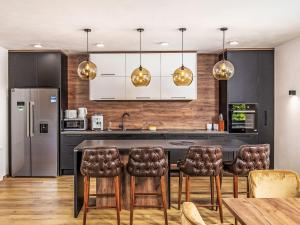 O bucătărie sau chicinetă la Holiday Home Villa Visum Mare Unus by Interhome