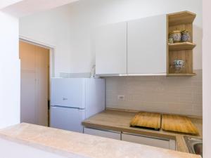 Kuchyň nebo kuchyňský kout v ubytování Apartment Francea e Mauro by Interhome + 30 fotografií