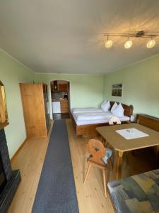 Letto o letti in una camera di Gästehaus Gastl