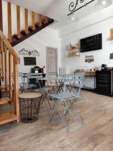 A kitchen or kitchenette at Forese House
