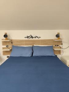 A bed or beds in a room at Forese House Még 37 kép