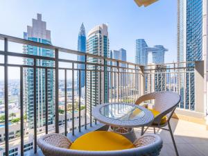 En balkon eller terrasse på Downtown Luxury Living -1BR-Standpoint Tower A