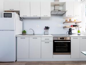 Η κουζίνα ή μικρή κουζίνα στο El Drago Apartment Fiber ,A/C,Near Ocean