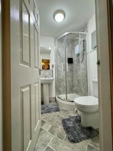 Ένα μπάνιο στο Luxury Studio Apartment Birmingham