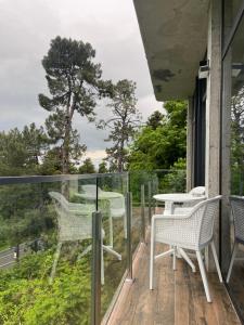 Balkón nebo terasa v ubytování Green Escape -Eco Chakvi