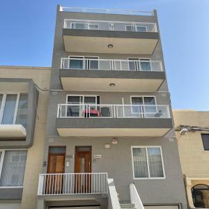 A balcony or terrace at Marsascala Sea View Apartment HPI 7738