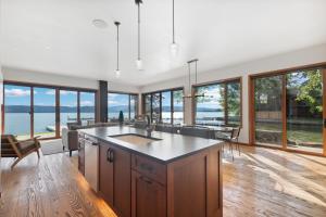 Imagen de la galería de Swan Lake House, en Bigfork