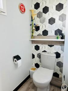 Gallery image of Villa rospico, 200m de la plage avec piscine in Névez +12 photos