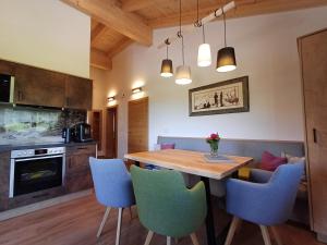 Kuchyňa alebo kuchynka v ubytovaní Apartments Haufhof , Haus im Ennstal bei Schladming